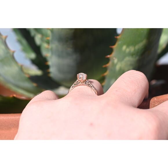 Dainty filigree ring with clear quartz gemstone size 3 4 5 6 7 8 9 10 11 12 13 - Picture 3 of 3